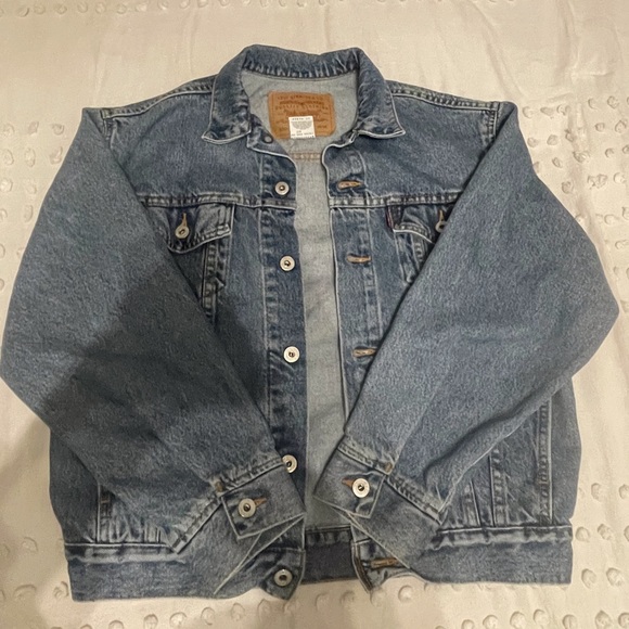 Levis classes denim jacket. Size Large, Blue denim, perfect condition. - Picture 1 of 4